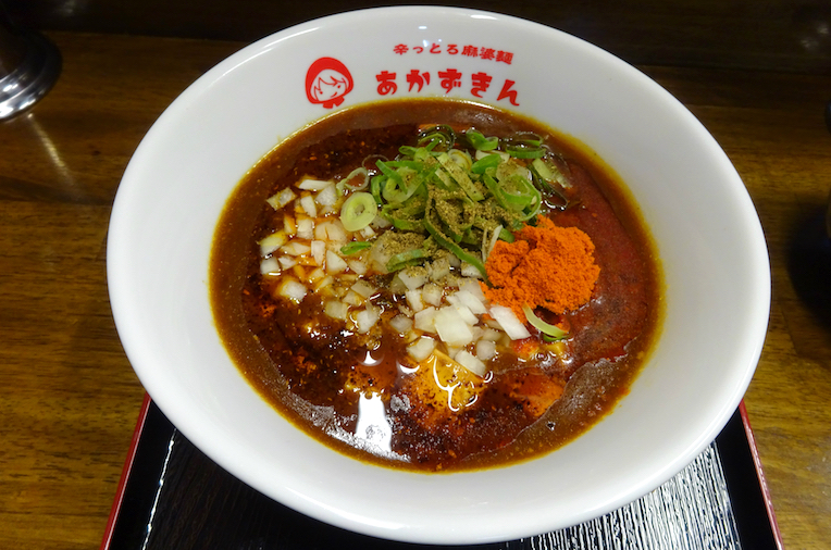 「辛っとろ麻婆麺 あかずきん 蒲田店」で、旨辛の麻婆麺をとことん味わう