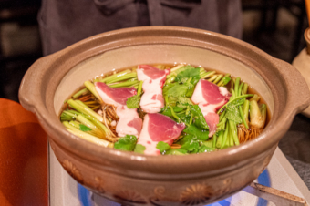 旨味がたっぷり！仙台の冬の風物詩！仙台・魚貝料理 松平の「鴨セリ鍋」