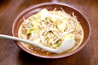 熱々の濃厚味噌スープに舌鼓！新潟・東横 駅南店の「野菜みそラーメン」